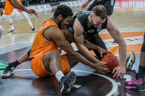 冈萨雷斯 冈萨雷斯