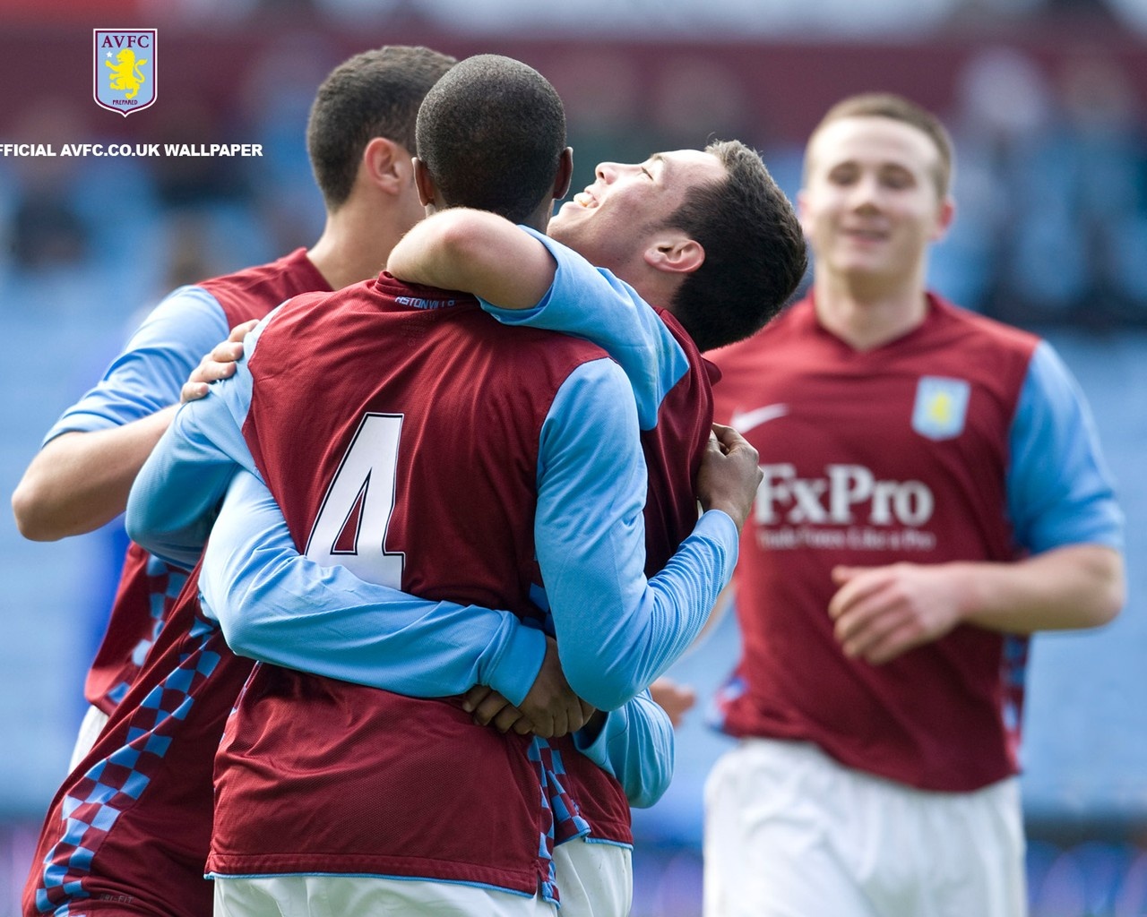 持昂扬斗志 持昂扬斗志