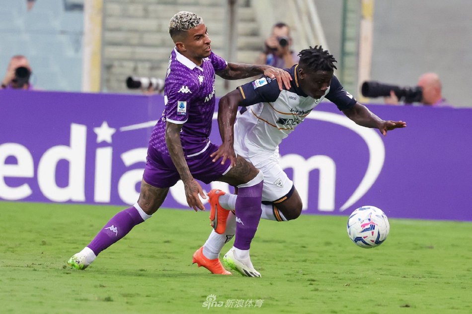 科斯塔果断 科斯塔果断