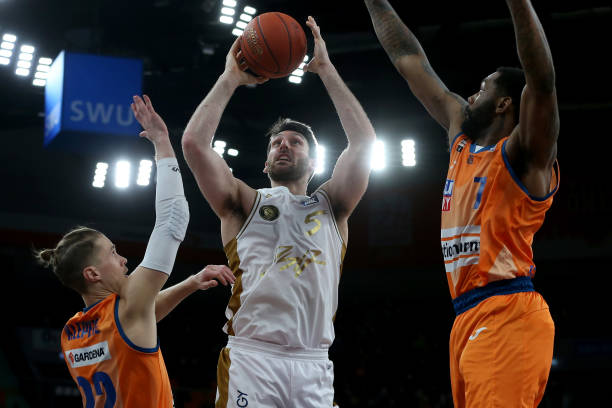 虽然身高和 虽然身高和