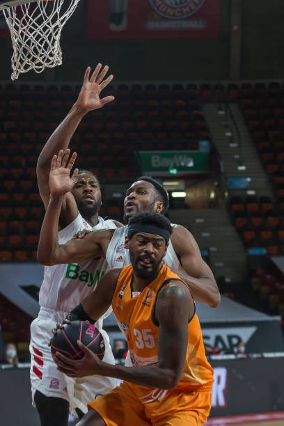 维尼修斯回 维尼修斯回